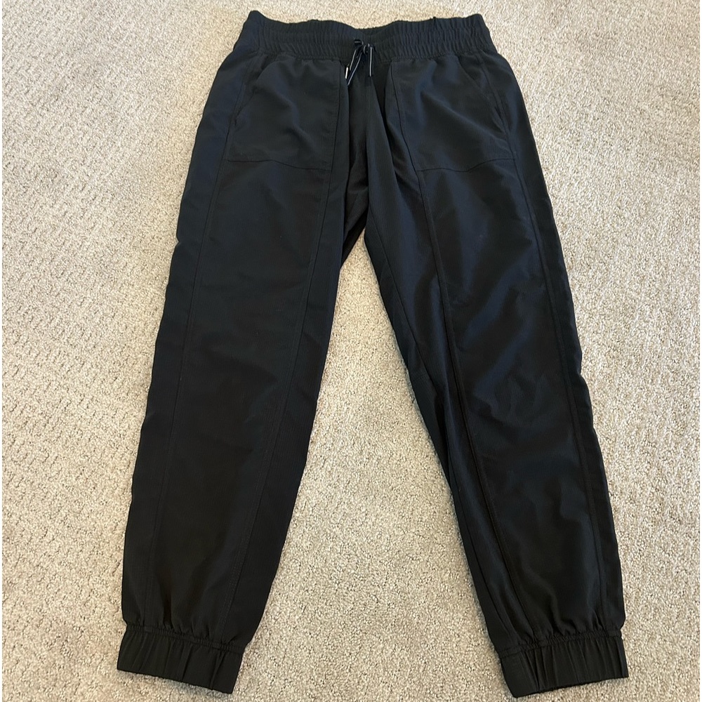 Woman’s Marmot joggers. Soo cute and comfortable.